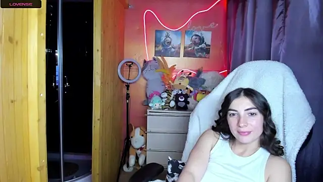 Fiery Brunette  online show from 24, 5, 2026
