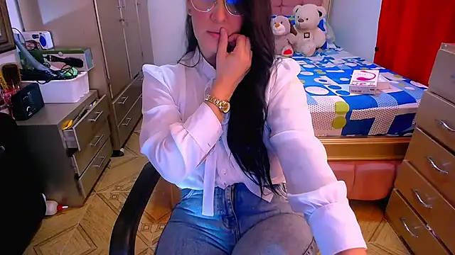 BitterMomXxx online show from 13, 2, 2025