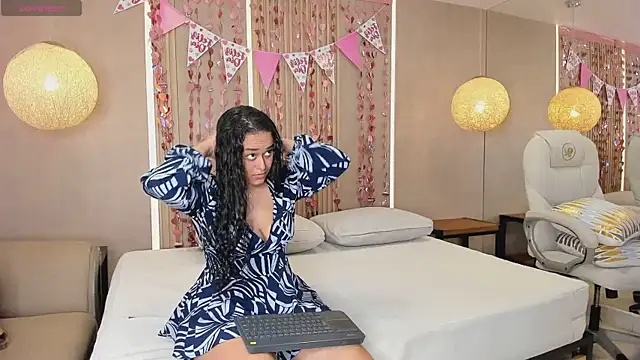 sabrina shark  online show from 13, 2, 2026