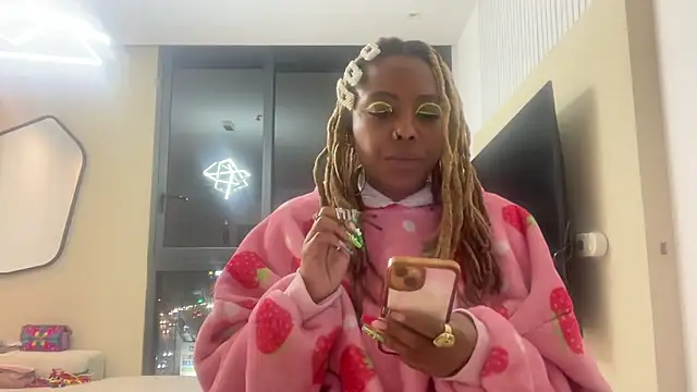ChocolateCakeQueen online show from 20, 1, 2025