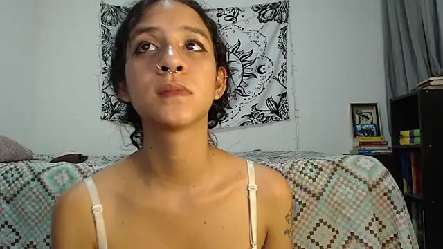 Snapshot of AlinaWoolf_ chatting on 11, 12, 2024 AlinaWoolf  online show from 11, 12, 2024