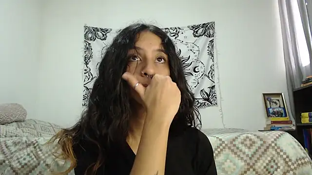 Snapshot of AlinaWoolf_ chatting on 30, 12, 2024 AlinaWoolf  online show from 30, 12, 2024