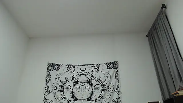 Snapshot of AlinaWoolf_ chatting on 24, 1, 2025 AlinaWoolf  online show from 24, 1, 2025