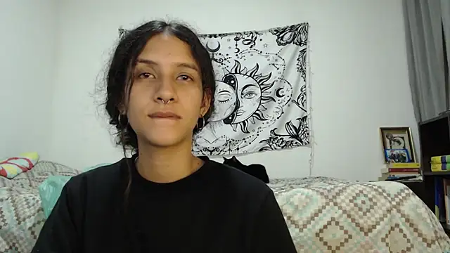 Snapshot of AlinaWoolf_ chatting on 6, 3, 2025 AlinaWoolf  online show from 6, 3, 2025