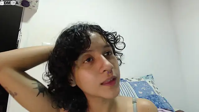 Snapshot of AlinaWoolf_ chatting on 19, 9, 2025 AlinaWoolf  online show from 19, 9, 2025