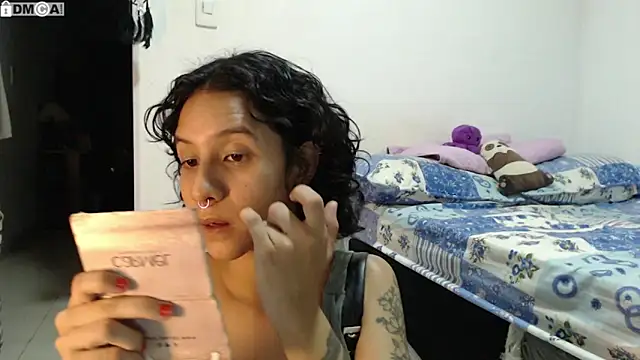 Snapshot of AlinaWoolf_ chatting on 19, 9, 2025 AlinaWoolf  online show from 19, 9, 2025