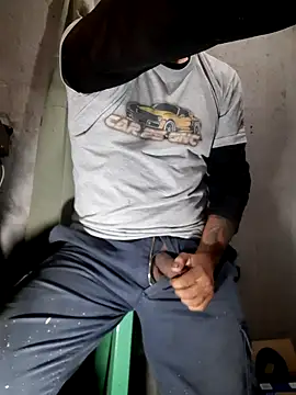 Snapshot of hecwil8 chatting on 27, 5, 2026 hecwil8 online show from 27, 5, 2026