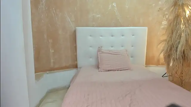 shenielxx online show from 25, 2, 2025