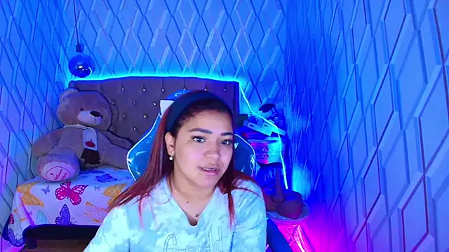 NicolleTaylor online show from 25, 10, 2025