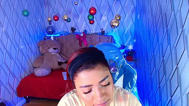 NicolleTaylor online show from 14, 12, 2025