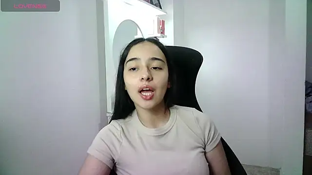 Snapshot of aineangeel chatting on 15, 6, 2026 aineangeel online show from 15, 6, 2026