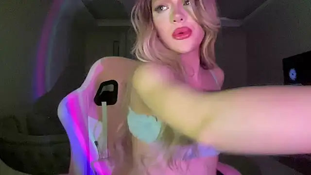 petitebeauty online show from 22, 4, 2026