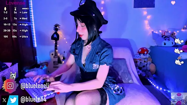 bluelen online show from 25, 1, 2025