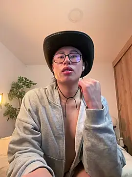 Snapshot of SrLuis18 chatting on 23, 12, 2025 SrLuis18 online show from 23, 12, 2025