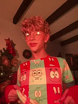 Snapshot of lyamthommpson chatting on 16, 12, 2025 lyamthommpson online show from 16, 12, 2025