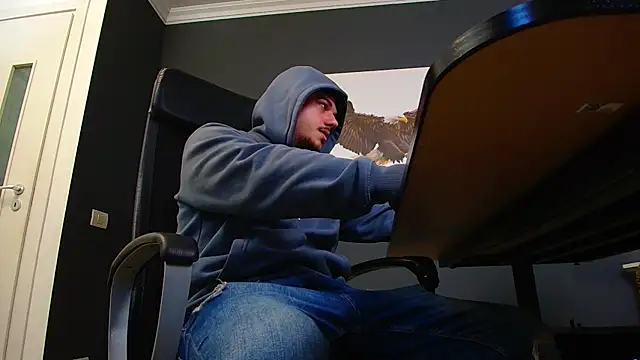 Snapshot of JoshKnights chatting on 6, 3, 2025 JoshKnights online show from 6, 3, 2025
