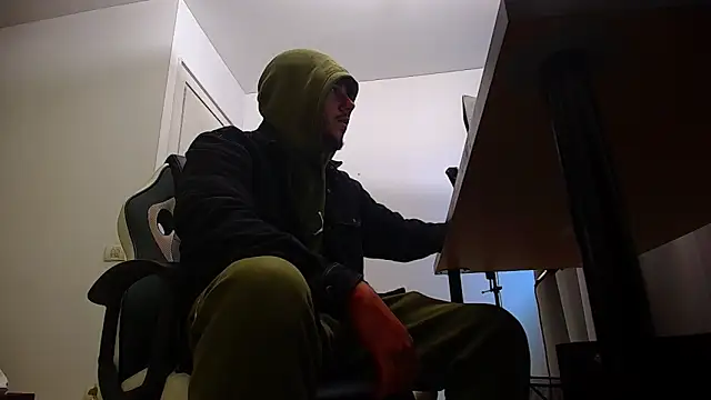 Snapshot of JoshKnights chatting on 2, 10, 2025 JoshKnights online show from 2, 10, 2025