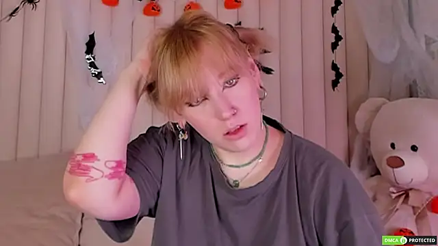 Snapshot of RachelCart chatting on 22, 10, 2025 RachelCart online show from 22, 10, 2025