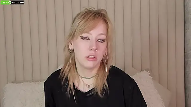 Snapshot of RachelCart chatting on 5, 11, 2025 RachelCart online show from 5, 11, 2025