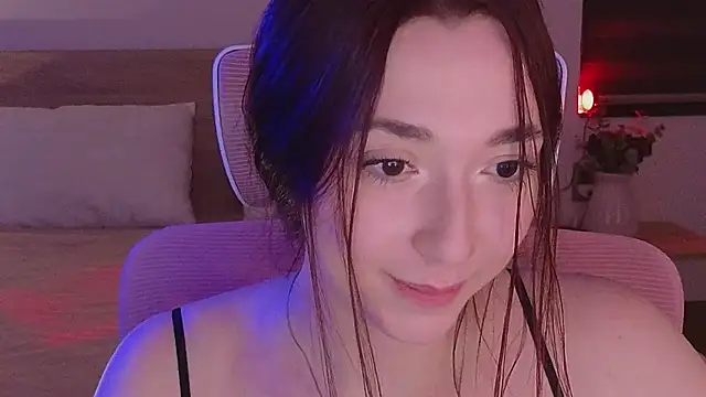 YasmineWest online show from 24, 4, 2026