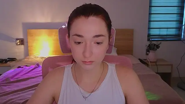 YasmineWest online show from 29, 4, 2026