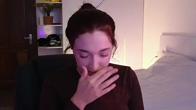 Snapshot of YasmineWest chatting on 15, 6, 2026 YasmineWest online show from 15, 6, 2026