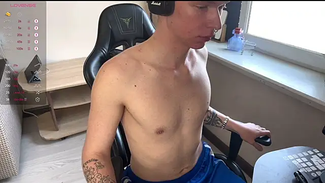 carthylovvve online show from 17, 4, 2026