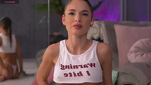 Snapshot of EsmeAinsley chatting on 27, 12, 2024 EsmeAinsley online show from 27, 12, 2024