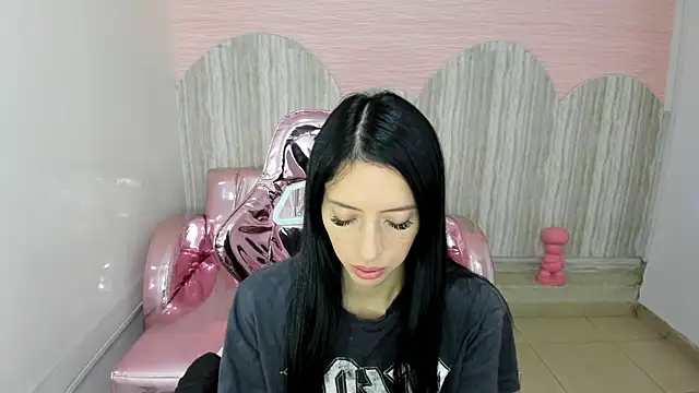 Snapshot of jess_1a chatting on 20, 12, 2024 jess 1a online show from 20, 12, 2024