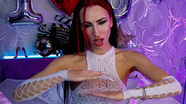 Snapshot of MeganLuxstar chatting on 1, 6, 2026 MeganLuxstar online show from 1, 6, 2026