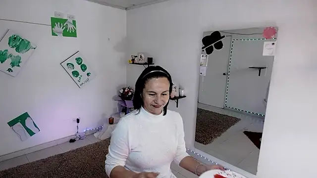 lollita 23  online show from 7, 3, 2026