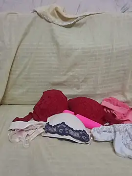 priya0626 online show from 2, 11, 2025