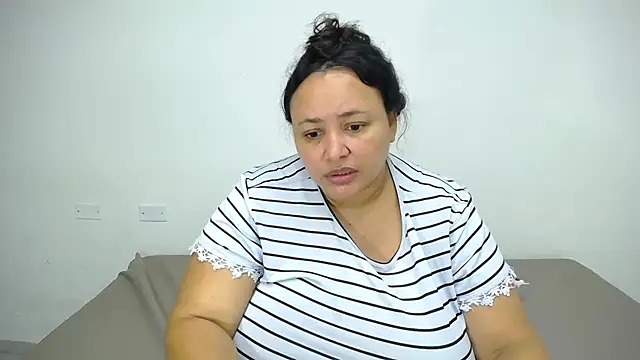 Snapshot of CrushOnMe_ chatting on 28, 4, 2026 CrushOnMe online show from 28, 4, 2026