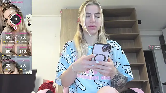 Megan Ros online show from 1, 3, 2025