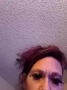 Snapshot of renegade_vyxxen chatting on 3, 2, 2026 renegade vyxxen online show from 3, 2, 2026