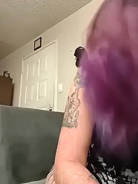 Snapshot of renegade_vyxxen chatting on 17, 2, 2026 renegade vyxxen online show from 17, 2, 2026