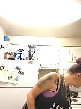 Snapshot of renegade_vyxxen chatting on 23, 2, 2026 renegade vyxxen online show from 23, 2, 2026