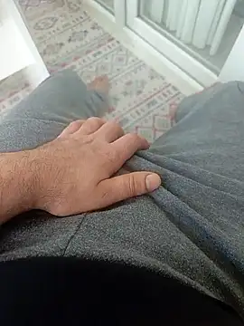 Snapshot of Lion323221 chatting on 13, 4, 2026 Lion323221 online show from 13, 4, 2026