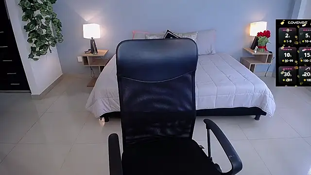 JasmineCampbell  online show from 14, 3, 2025