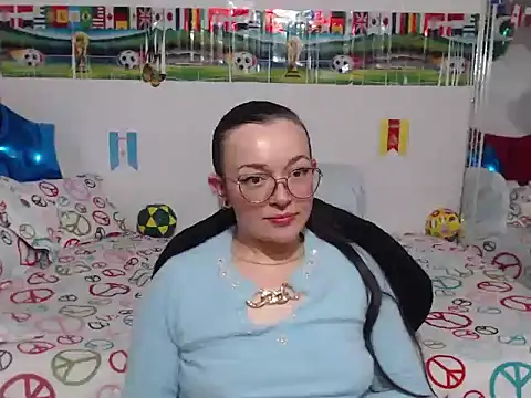 Snapshot of Angela_18honey chatting on 23, 7, 2026 Angela 18honey online show from 23, 7, 2026