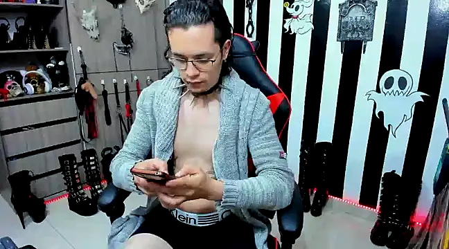 Snapshot of daven56 chatting on 10, 12, 2024 daven56 online show from 10, 12, 2024