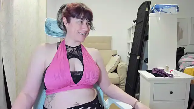 emmita69  online show from 1, 2, 2026