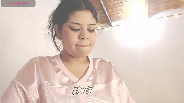 Amara18  online show from 19, 4, 2026