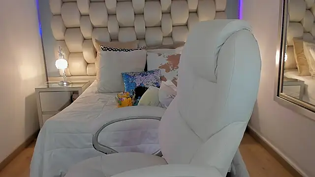 Helleamazing online show from 31, 1, 2025