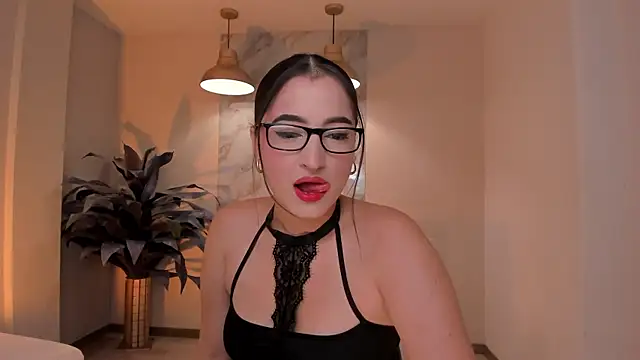 DominiqueVega online show from 15, 7, 2026