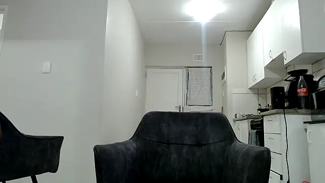 officialkhakes za online show from 5, 1, 2025