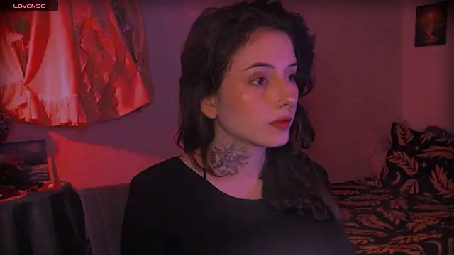 LiliJones  online show from 27, 3, 2026