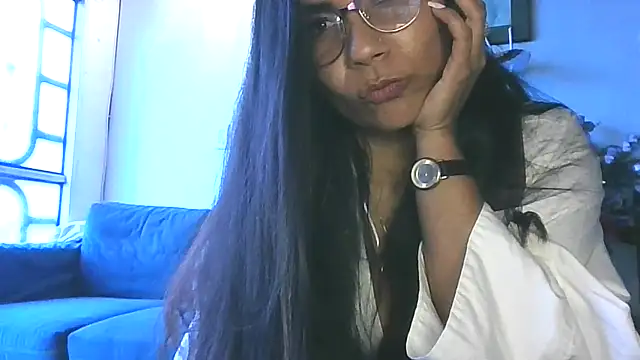 Luna Dumont online show from 15, 4, 2026