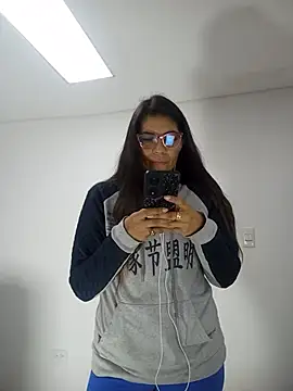Snapshot of Luna_Dumont chatting on 12, 7, 2026 Luna Dumont online show from 12, 7, 2026