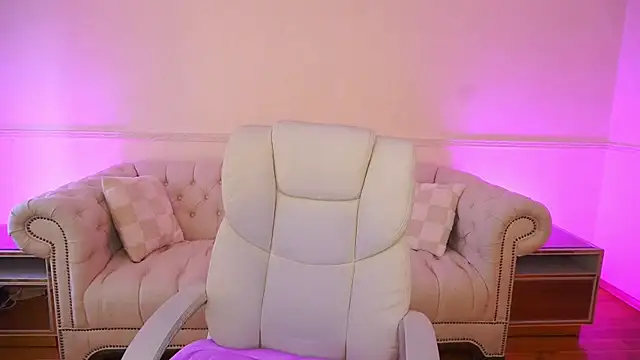 CocoSecretss online show from 18, 3, 2026